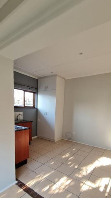 To Let 1 Bedroom Property for Rent in Strand Western Cape
